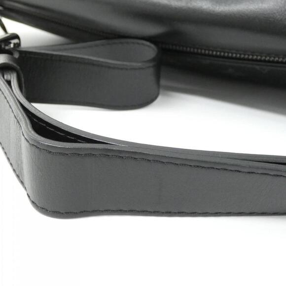 LOUIS VUITTON Black Monogram Shoulder Bag - Picture 7 of 9